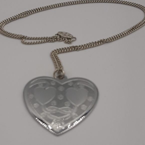 Vintage Silver Tone Love Heart Necklace, Made in Japan 13 1/4" Long NOS - Picture 4 of 5